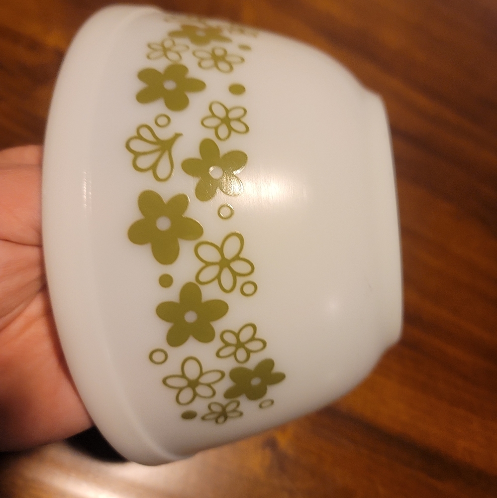 Pyrex Spring Blossom 402 - Picture 2 of 3